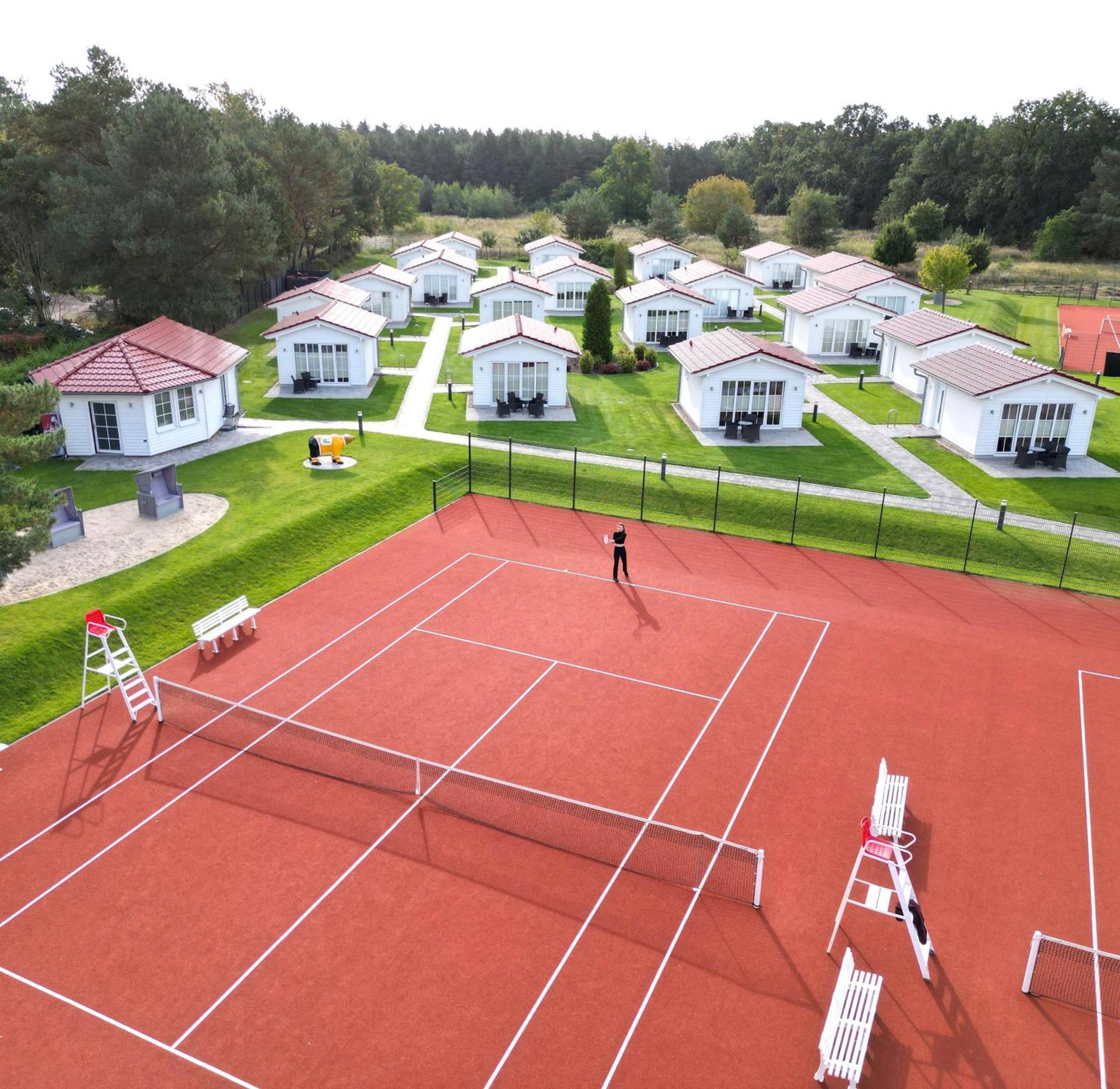Havellandhalle Resort - Hotel, Sport Und Wellness Seeburg  Exteriör bild