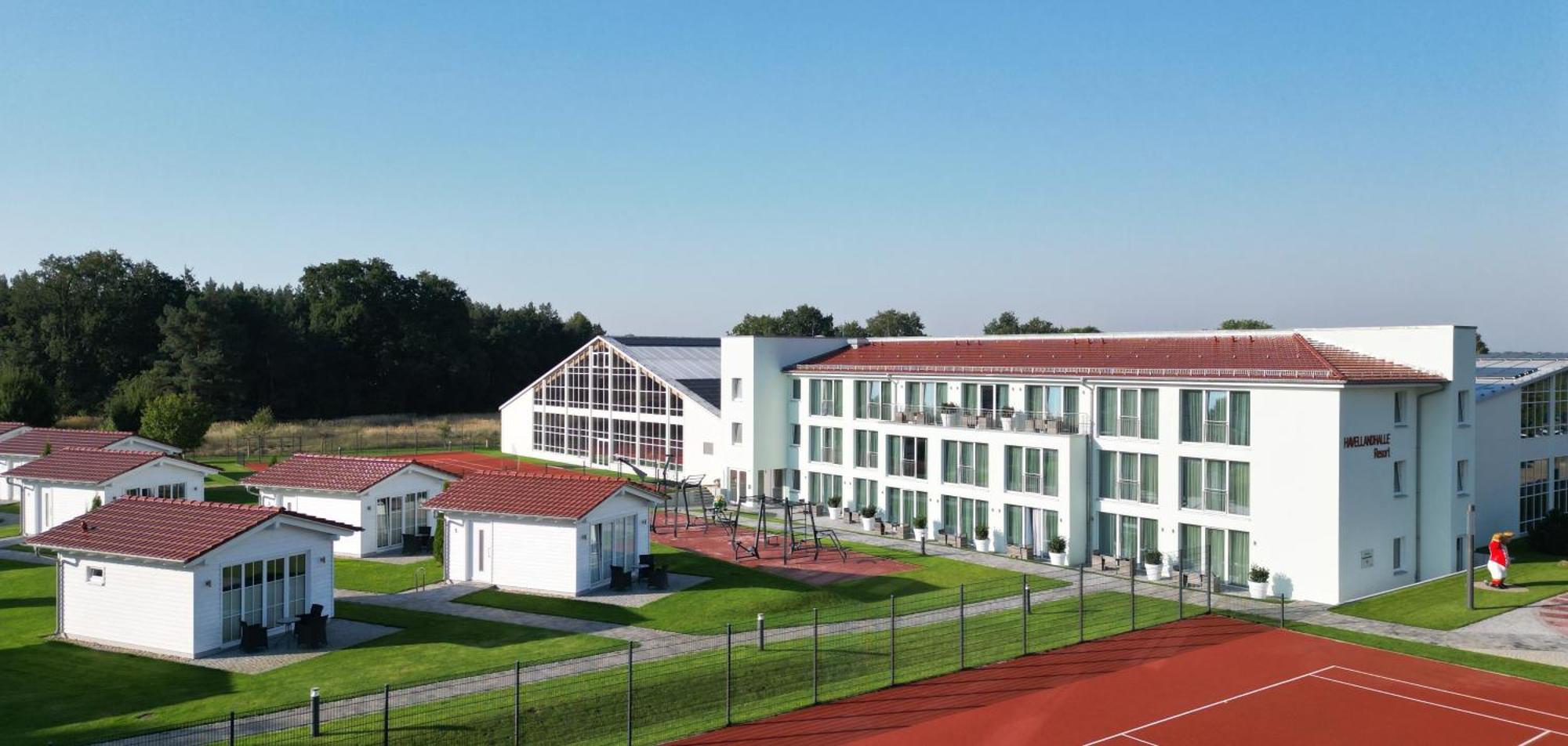 Havellandhalle Resort - Hotel, Sport Und Wellness Seeburg  Exteriör bild