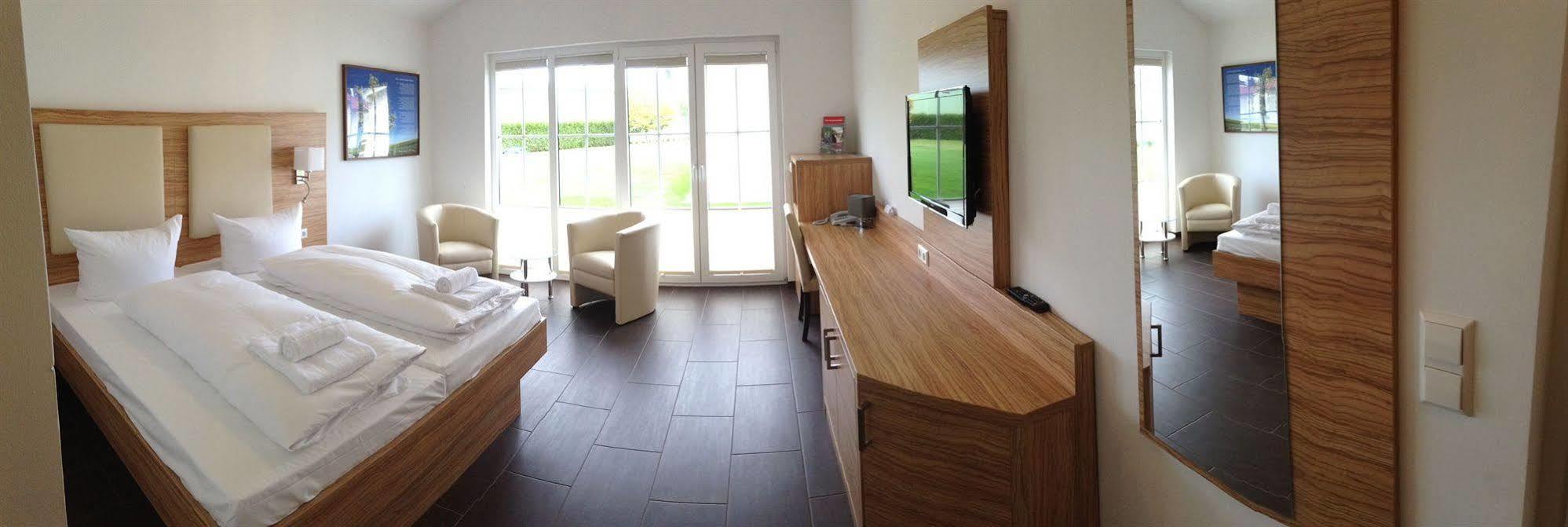 Havellandhalle Resort - Hotel, Sport Und Wellness Seeburg  Exteriör bild